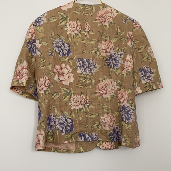 Vintage Linen Floral Blouse🌸 - Picture 9 of 11